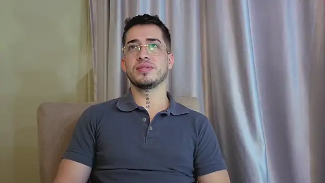 Tommas_Jhonson webcam