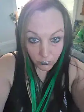 Queenemerald webcam
