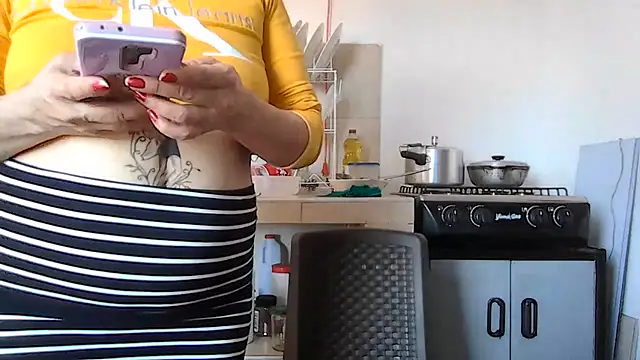 Layla-Astrum webcam