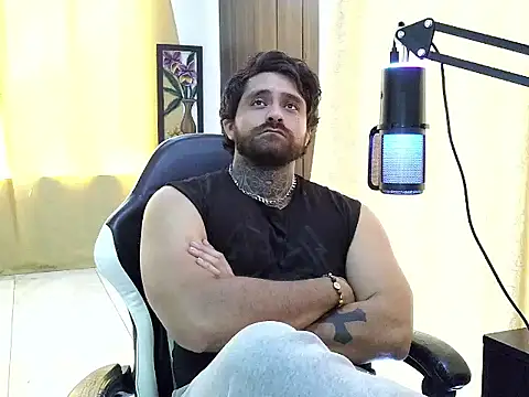 aronmiller404 webcam