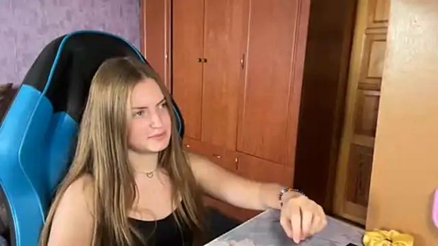 SilkSinner_ webcam