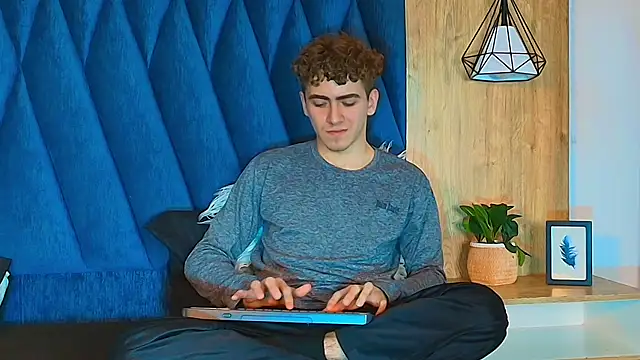 Tyler_Mcrey webcam