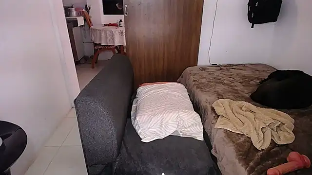 yselahot webcam