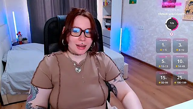 ur_geekgirl webcam