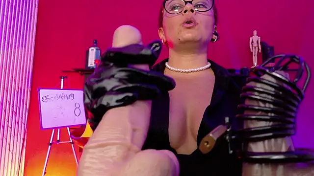 MistressSlut1 webcam
