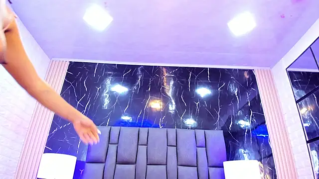 BustyGlow webcam