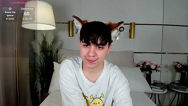 FetishFox webcam