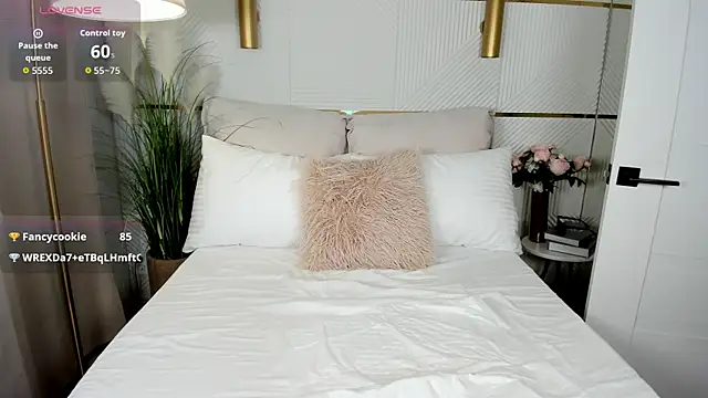 FetishFox webcam
