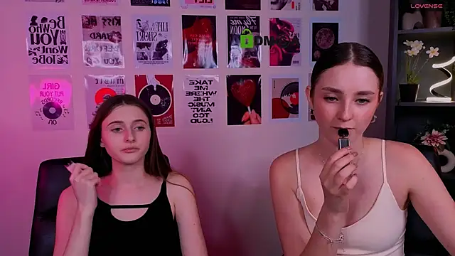 nekky_mouse live sex cam