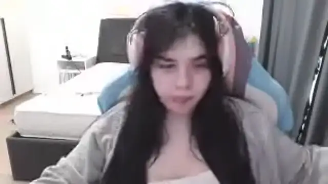 LunarMia webcam