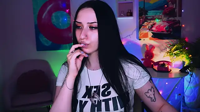 MonicaLowes webcam