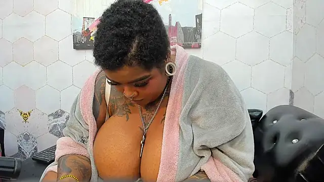 Anaa_Fuentess webcam