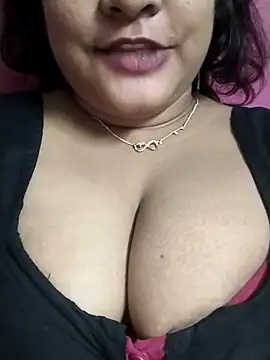 pinkisaha75 webcam