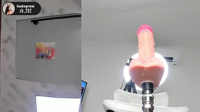 zoe_backer webcam