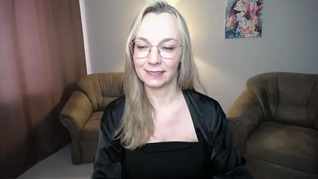 Ava_Elior webcam