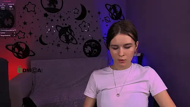 caroline_honeyy webcam