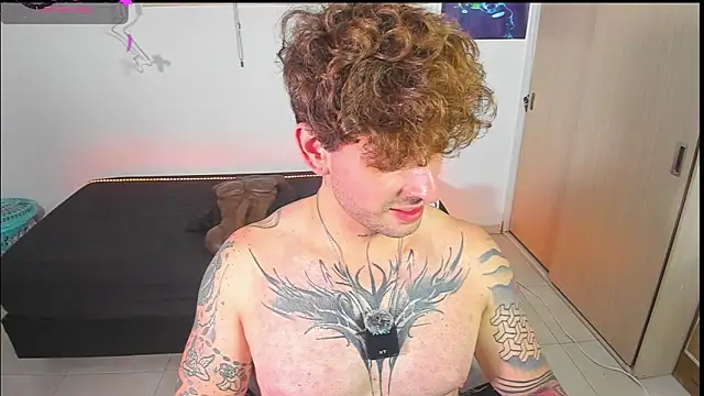 ARES_TATTO webcam