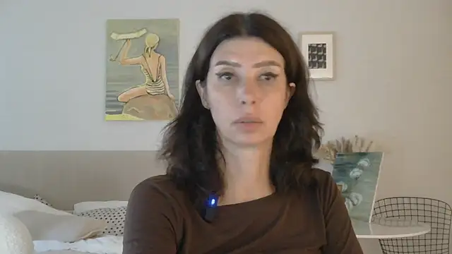 WhiteQueen888 webcam