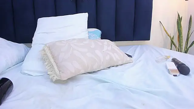 mayaevansmg webcam