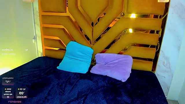 Violett_Cinnamon webcam