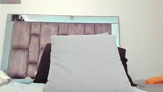 alyssia_ocean webcam