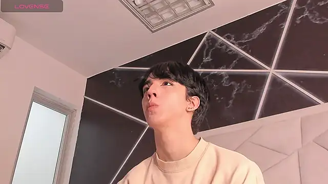 Quma86 - Male webcam sex chat