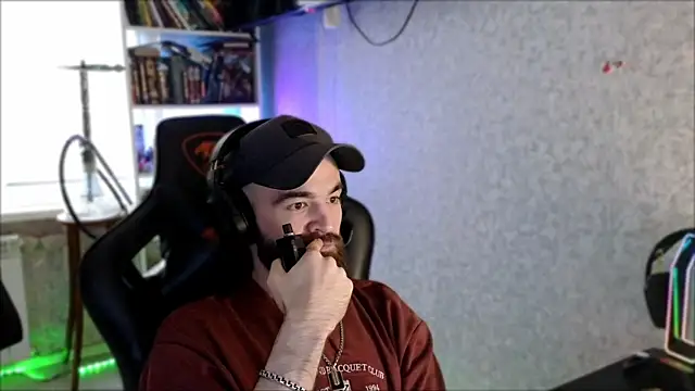 _Serious_Man webcam