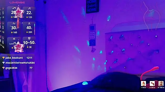 naomifire_ webcam