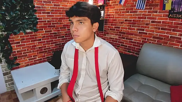 Thiago_Kozak live sex cam