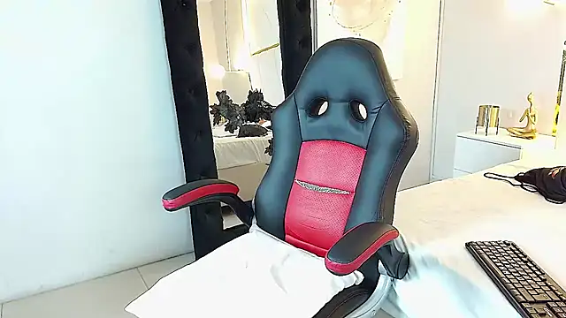 Lilith_NoirF webcam