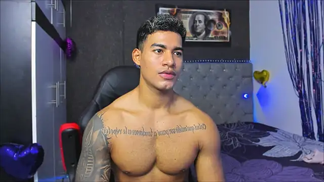 luigi_hot_ webcam