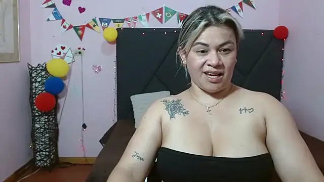 pamela_echeverria webcam
