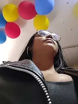 Mia_Risky-1 webcam