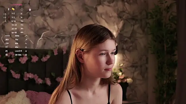 LynHillaire webcam