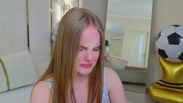 Lili_Lohan webcam