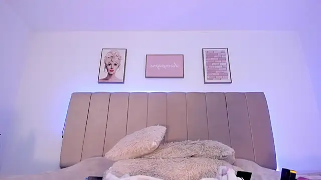 Pixie_luna webcam
