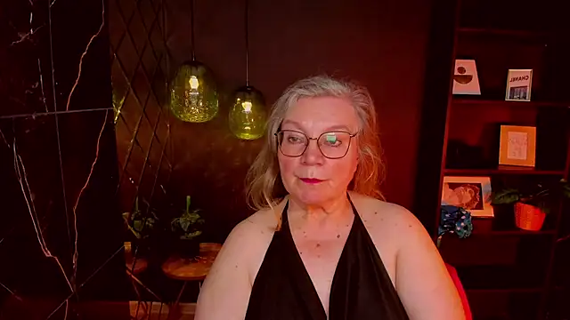 NataliMellow live cam on StripChat