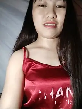 Cherry-squirtt live cam on StripChat