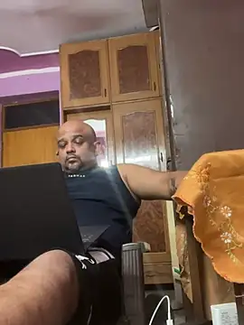 Dick_6inches_Delhi webcam