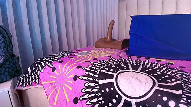 celeste_moonx webcam