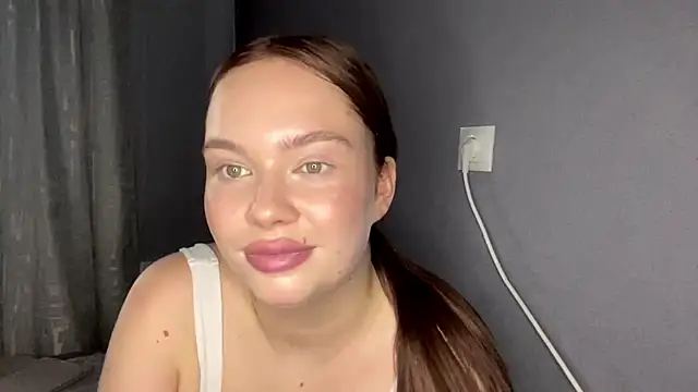 MollyFenx live cam room