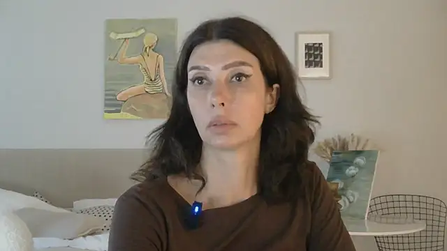 WhiteQueen888 webcam