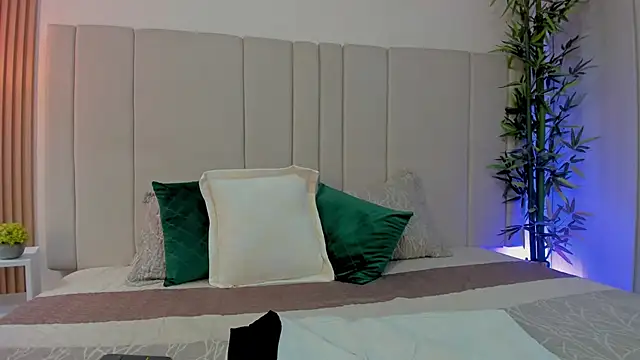 Victoria_Rosee webcam