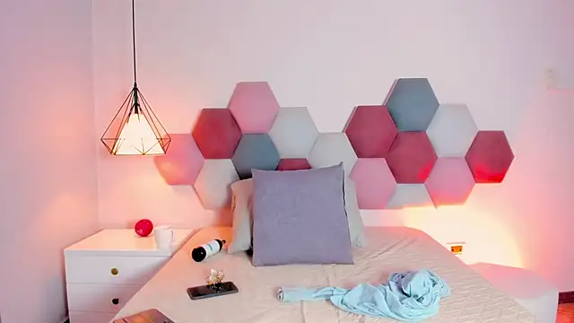 FreyaCameron webcam