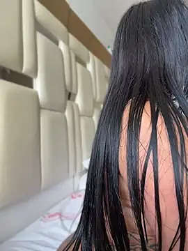 emily-Hornyy webcam