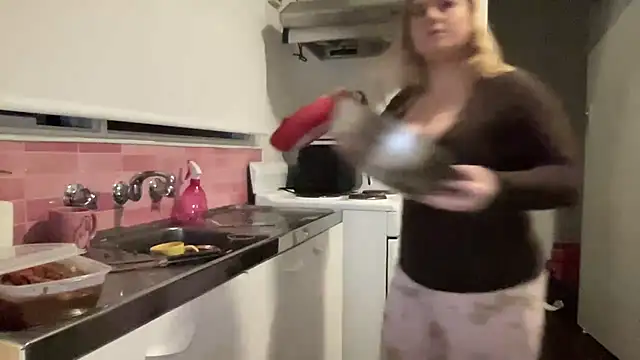 bigboobybaby@xh webcam