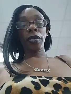 Jasmine_FullsShine webcam