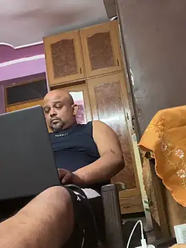 Dick_6inches_Delhi webcam