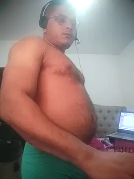 SaucyAffair0 webcam