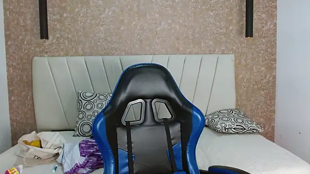 AliceSmity__ webcam